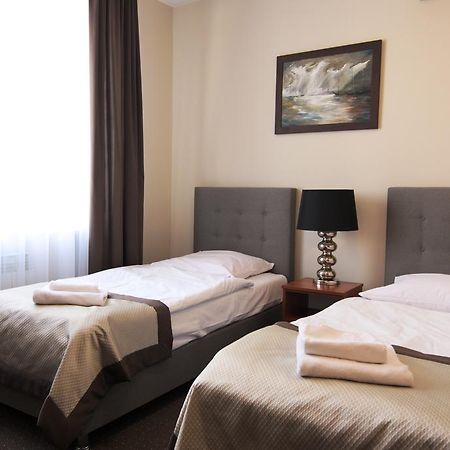 ורשה Centrum Konferencyjno-Apartamentowe Mrowka מראה חיצוני תמונה