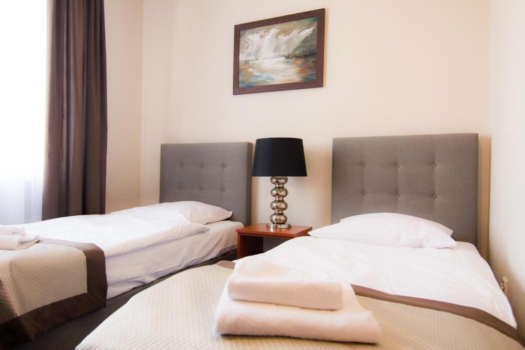 ורשה Centrum Konferencyjno-Apartamentowe Mrowka מראה חיצוני תמונה