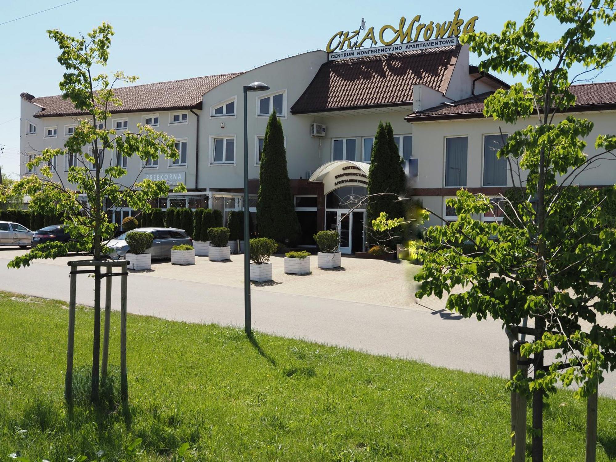 ורשה Centrum Konferencyjno-Apartamentowe Mrowka מראה חיצוני תמונה
