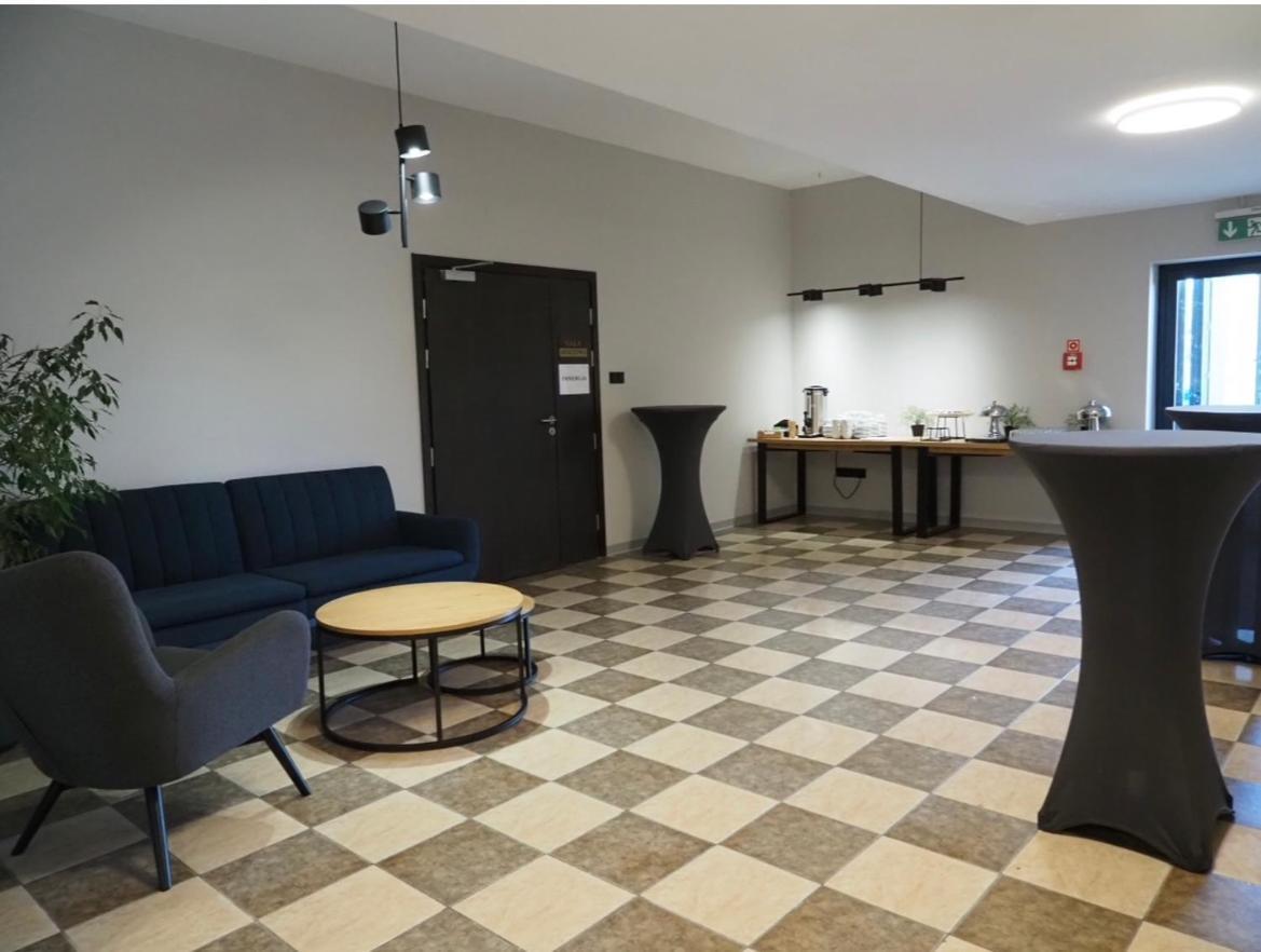 ורשה Centrum Konferencyjno-Apartamentowe Mrowka מראה חיצוני תמונה