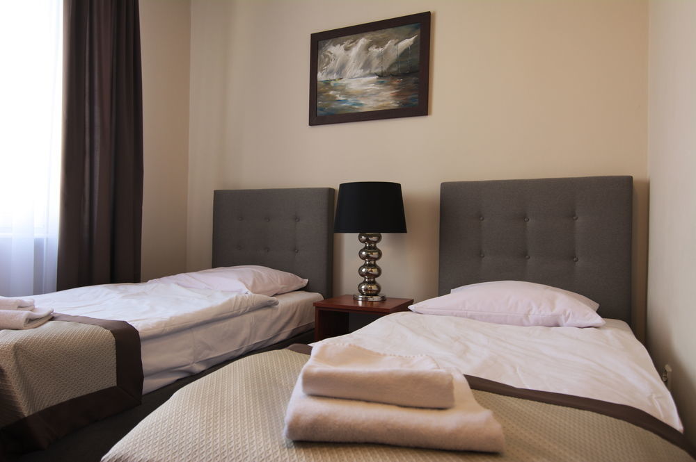 ורשה Centrum Konferencyjno-Apartamentowe Mrowka מראה חיצוני תמונה