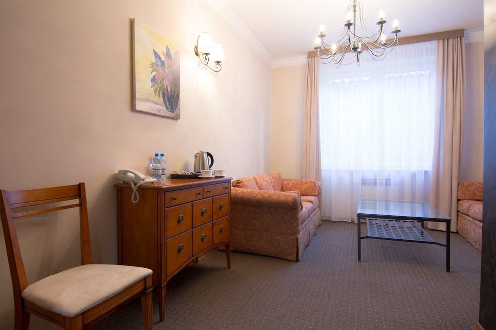 ורשה Centrum Konferencyjno-Apartamentowe Mrowka מראה חיצוני תמונה