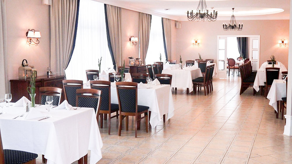 ורשה Centrum Konferencyjno-Apartamentowe Mrowka מראה חיצוני תמונה