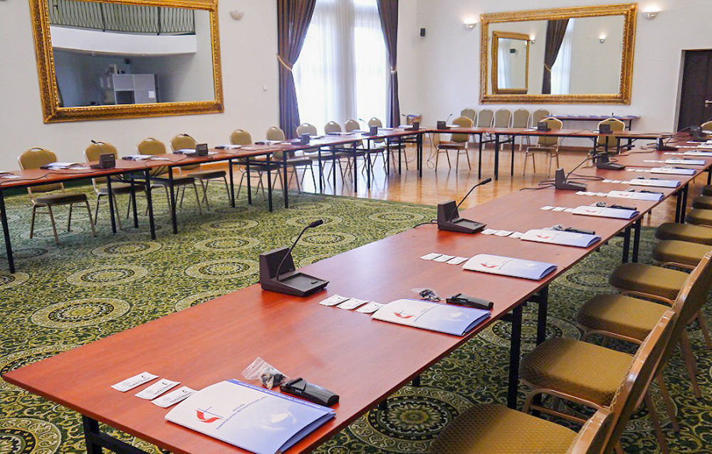 ורשה Centrum Konferencyjno-Apartamentowe Mrowka מראה חיצוני תמונה